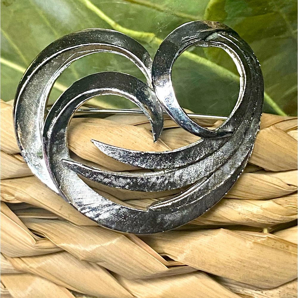 Silver tone Vintage Brooch